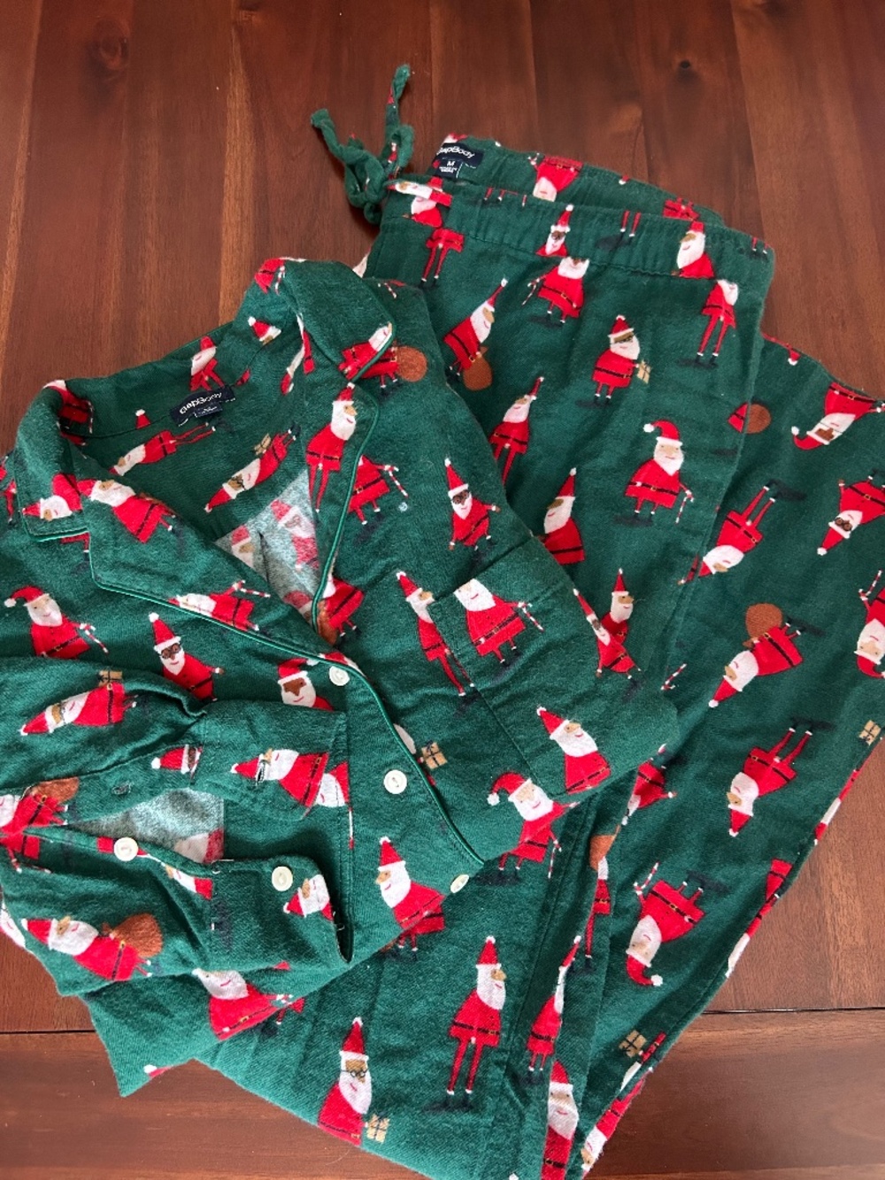 GapBody Green Flannel Christmas Pajama Set Womens Medium M Santa Claus Print PJs